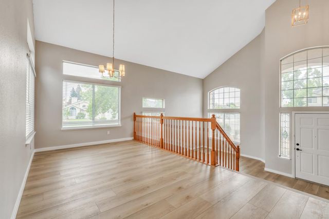 6937 Hollybrook Dr, Sacramento, CA 95823
