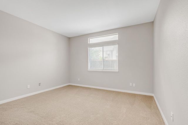 6937 Hollybrook Dr, Sacramento, CA 95823