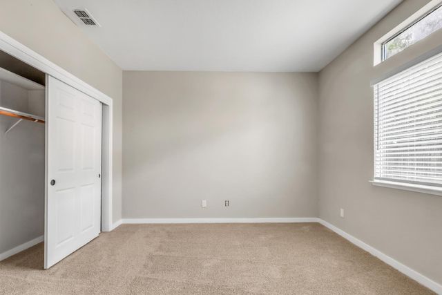 6937 Hollybrook Dr, Sacramento, CA 95823