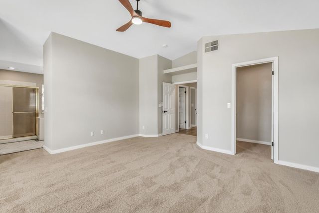 6937 Hollybrook Dr, Sacramento, CA 95823