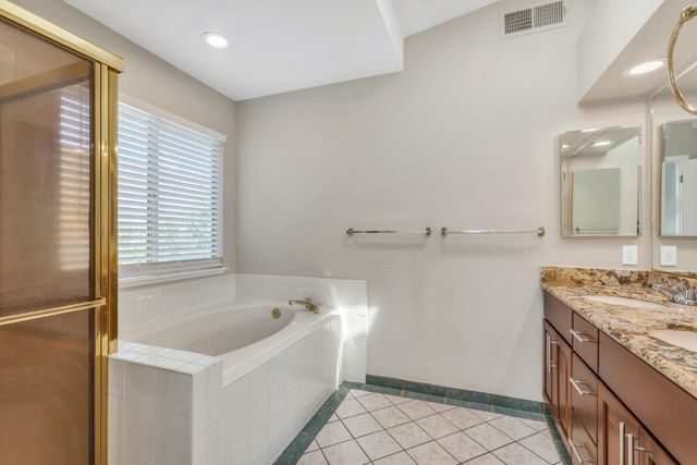 6937 Hollybrook Dr, Sacramento, CA 95823