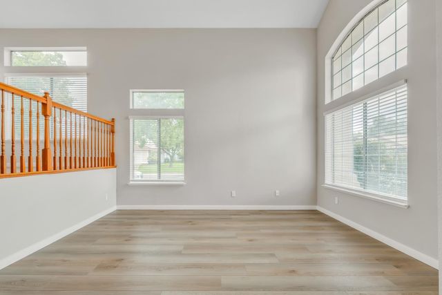 6937 Hollybrook Dr, Sacramento, CA 95823