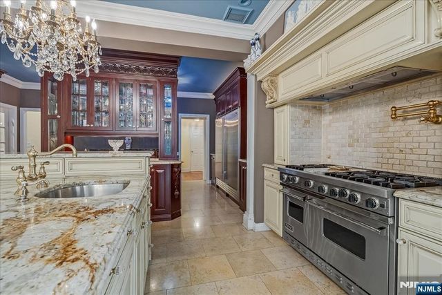 294 Oakwood Road, Englewood, NJ 07631