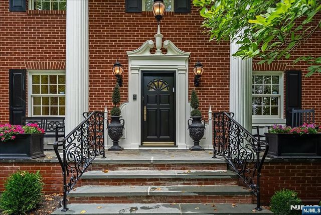 294 Oakwood Road, Englewood, NJ 07631