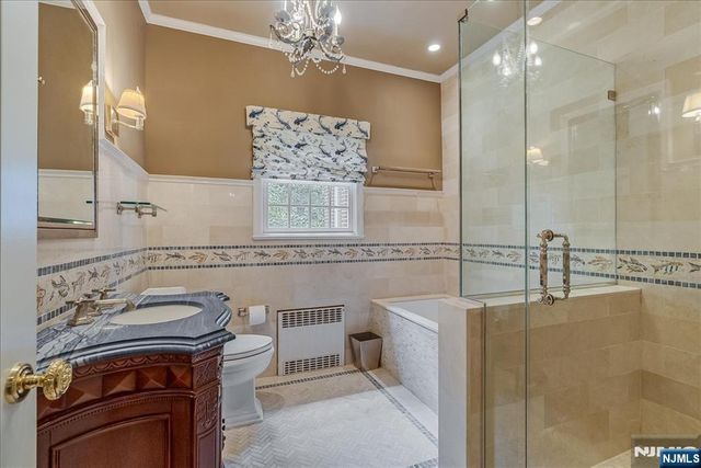 294 Oakwood Road, Englewood, NJ 07631