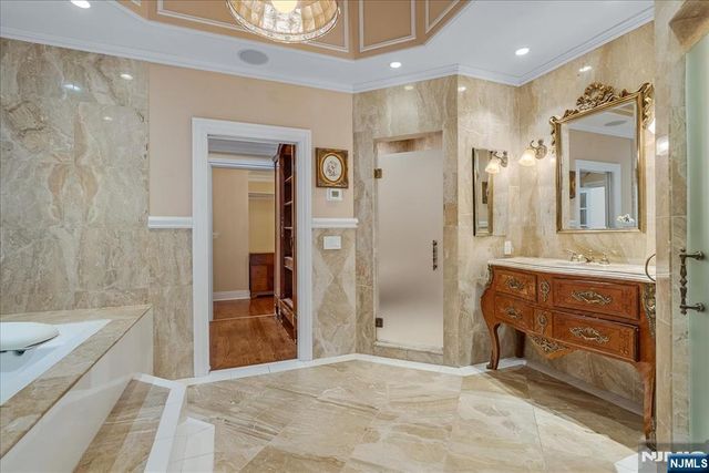 294 Oakwood Road, Englewood, NJ 07631