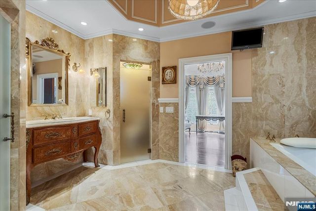 294 Oakwood Road, Englewood, NJ 07631