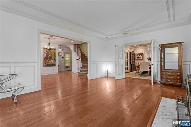 294 Oakwood Road, Englewood, NJ 07631