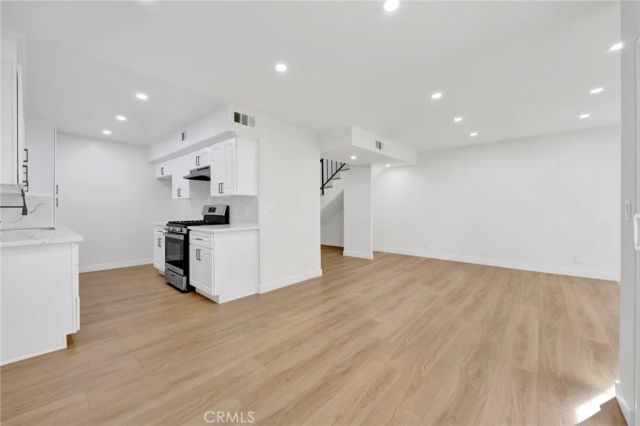 17303 Chatsworth Street 4, Granada Hills, CA 91344