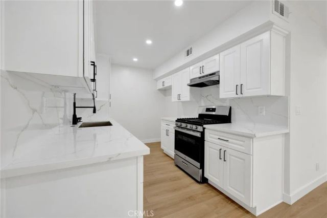 17303 Chatsworth Street 4, Granada Hills, CA 91344