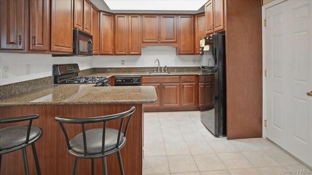 1504 Aerie Way 1504, East Quogue, NY 11942