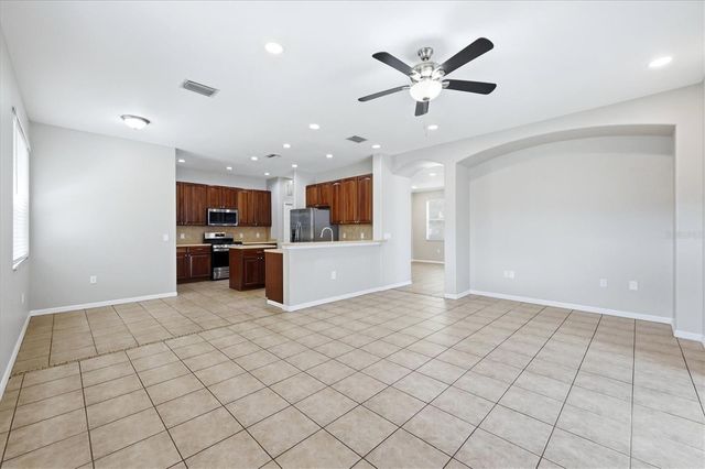 4266 67TH AVENUE CIRCLE E, Sarasota, FL 34243