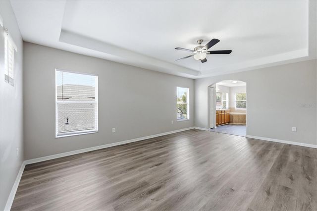 4266 67TH AVENUE CIRCLE E, Sarasota, FL 34243