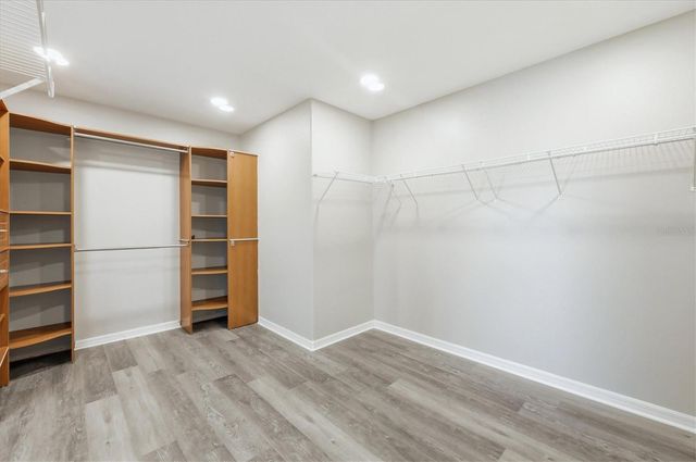 4266 67TH AVENUE CIRCLE E, Sarasota, FL 34243