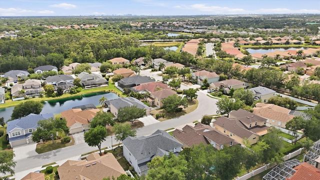 4266 67TH AVENUE CIRCLE E, Sarasota, FL 34243