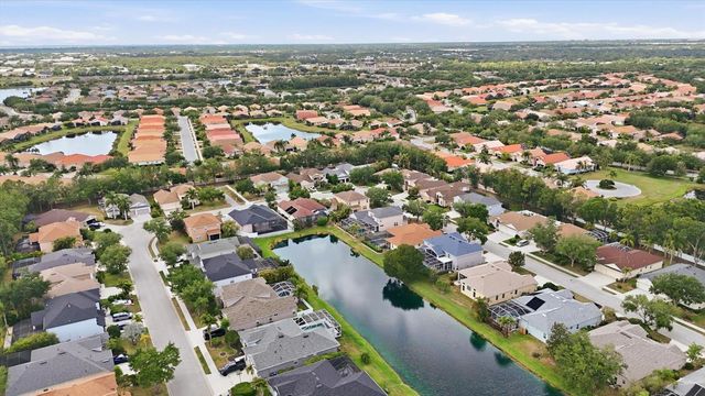 4266 67TH AVENUE CIRCLE E, Sarasota, FL 34243