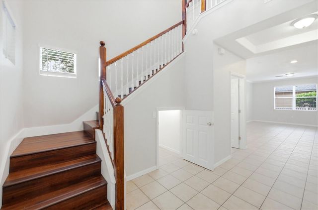 4266 67TH AVENUE CIRCLE E, Sarasota, FL 34243