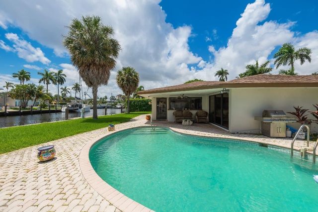 2200 SE 8th Street, Pompano Beach, FL 33062