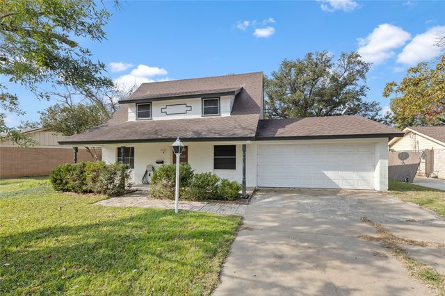 706 Commerce Street, Euless, TX 76040