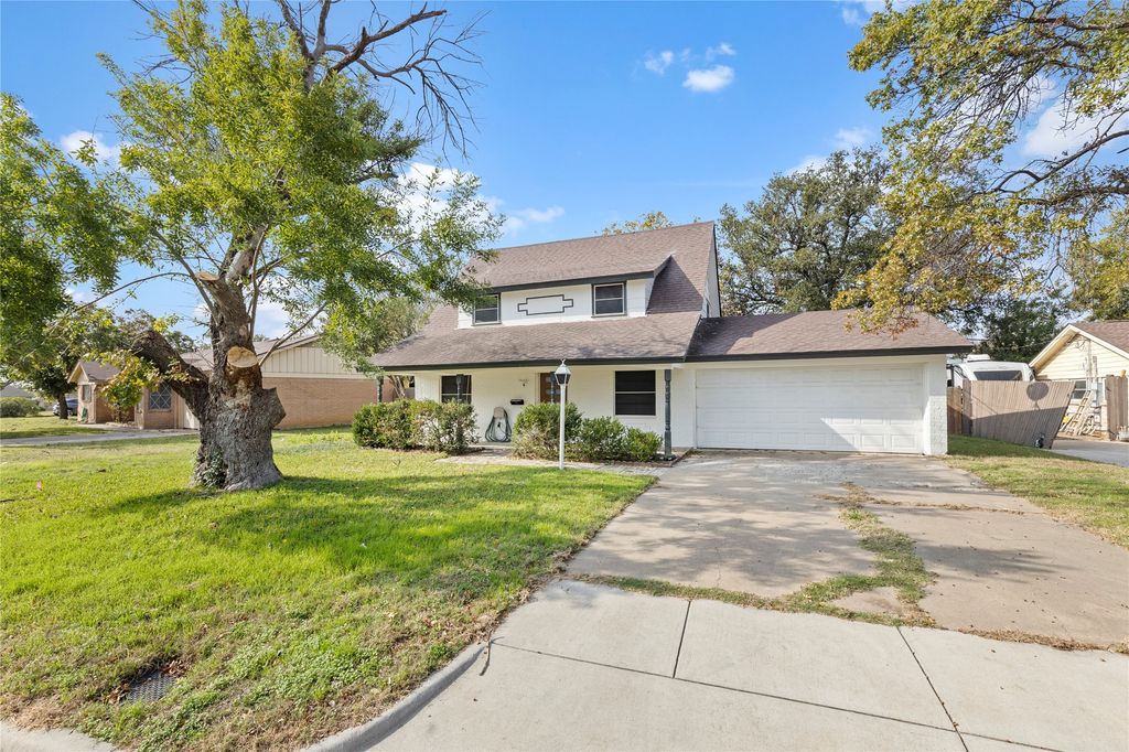 706 Commerce Street, Euless, TX 76040