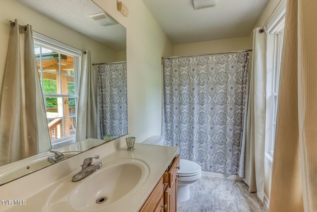 452 Emma Grace Drive, Jonesborough, TN 37659