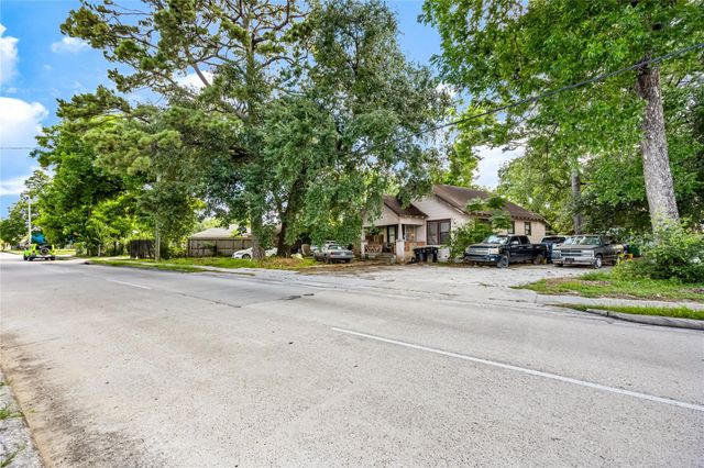 9016 Fulton Street, Houston, TX 77022