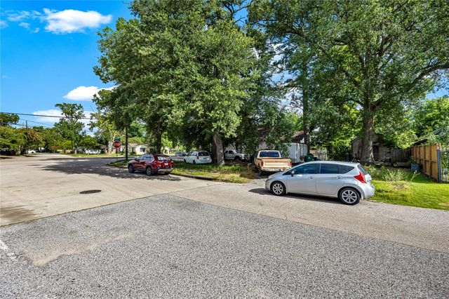 9016 Fulton Street, Houston, TX 77022