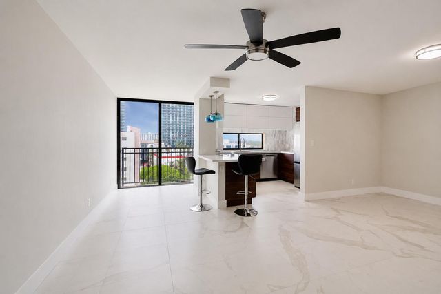16919 N Bay Road 911, Sunny Isles Beach, FL 33160