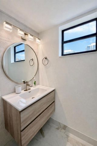 16919 N Bay Road 911, Sunny Isles Beach, FL 33160