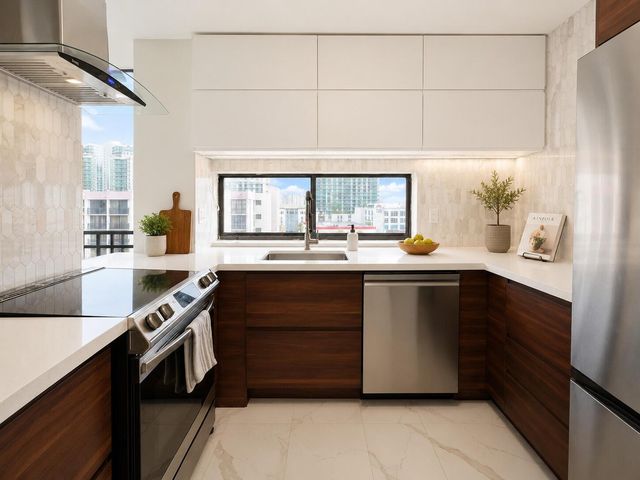 16919 N Bay Road 911, Sunny Isles Beach, FL 33160
