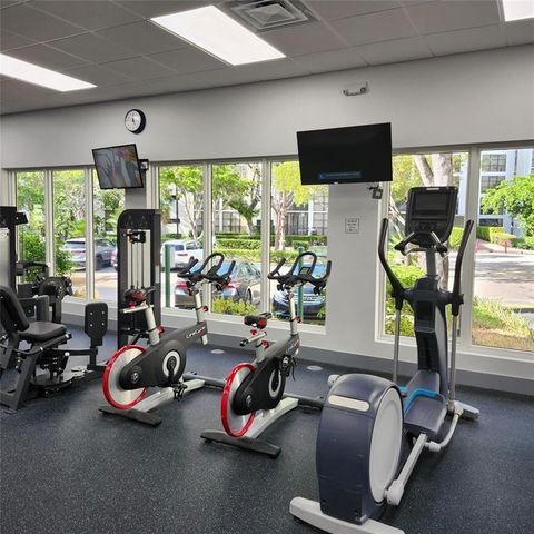16919 N Bay Road 911, Sunny Isles Beach, FL 33160