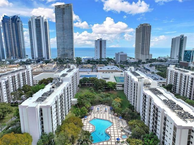 16919 N Bay Road 911, Sunny Isles Beach, FL 33160