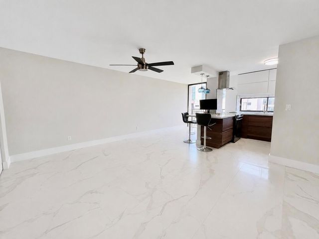 16919 N Bay Road 911, Sunny Isles Beach, FL 33160