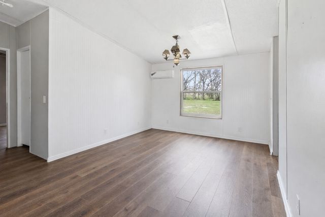 540 SE County Road 3105, Corsicana, TX 75109