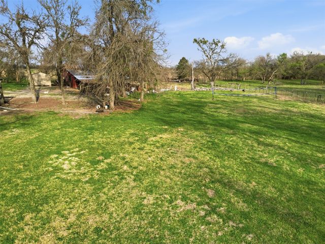 540 SE County Road 3105, Corsicana, TX 75109