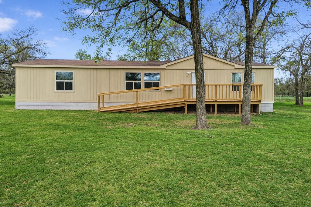 540 SE County Road 3105, Corsicana, TX 75109