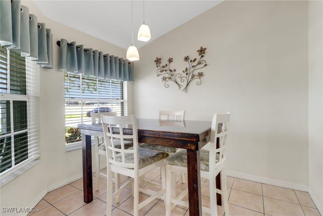 2902/2904 SE Santa Barbara PL, Cape Coral, FL 33904