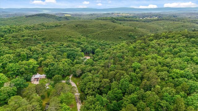 16211 Lakewood Drive, Sale Creek, TN 37373