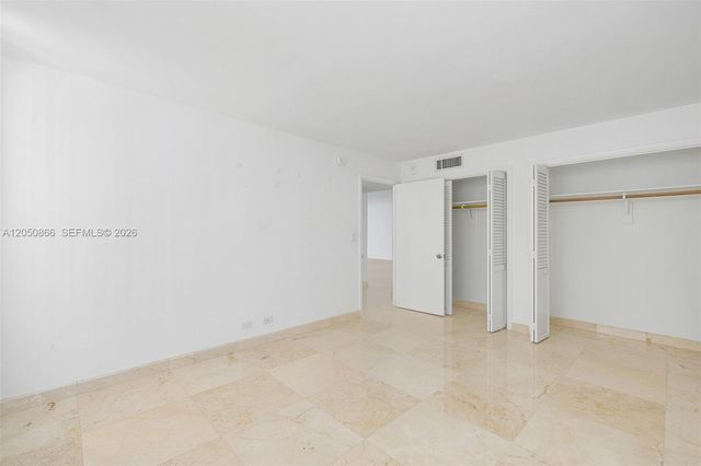 6039 Collins Avenue 517, Miami Beach, FL 33140