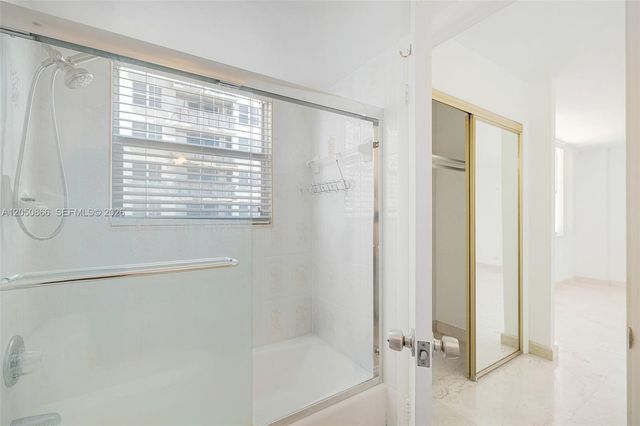 6039 Collins Avenue 517, Miami Beach, FL 33140