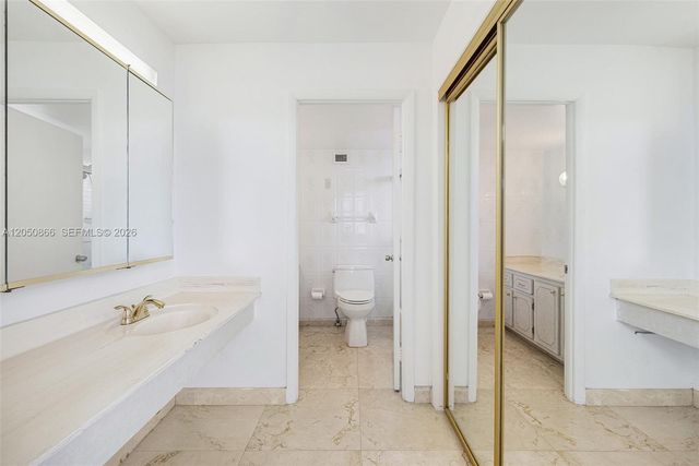 6039 Collins Avenue 517, Miami Beach, FL 33140