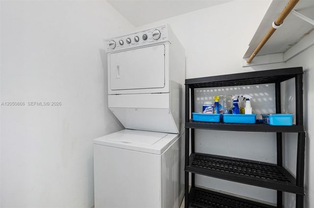 6039 Collins Avenue 517, Miami Beach, FL 33140