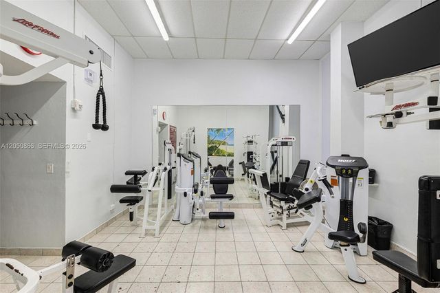 6039 Collins Avenue 517, Miami Beach, FL 33140