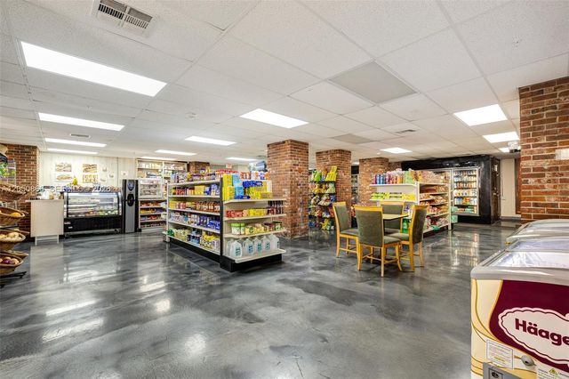 6039 Collins Avenue 517, Miami Beach, FL 33140