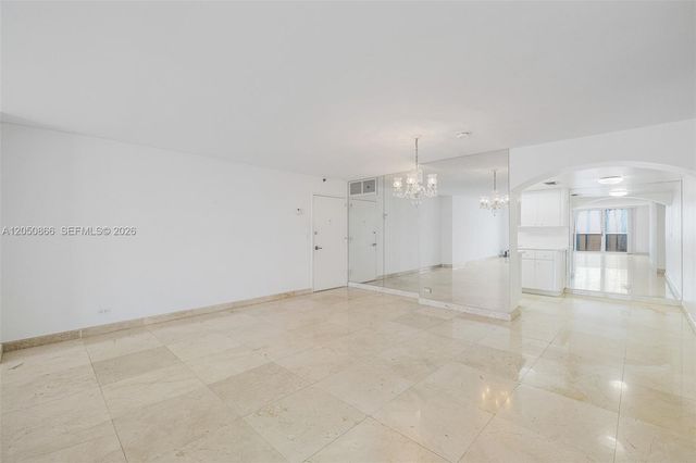 6039 Collins Avenue 517, Miami Beach, FL 33140