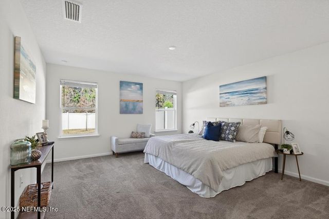 12900 LOGANS WALK Lane, Jacksonville, FL 32218