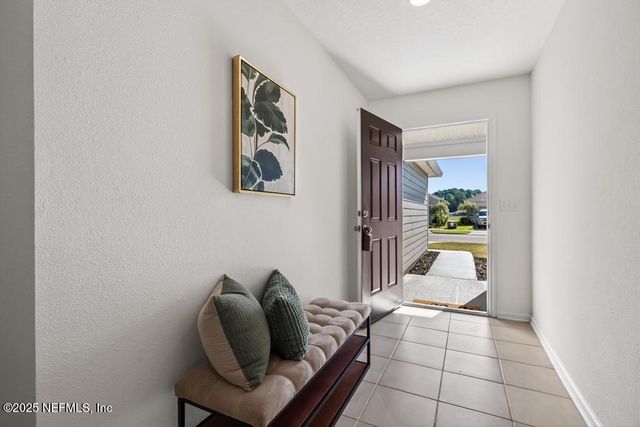 12900 LOGANS WALK Lane, Jacksonville, FL 32218