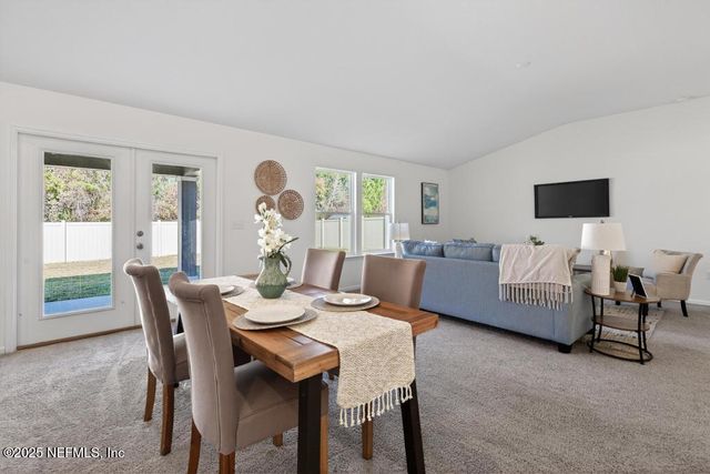 12900 LOGANS WALK Lane, Jacksonville, FL 32218