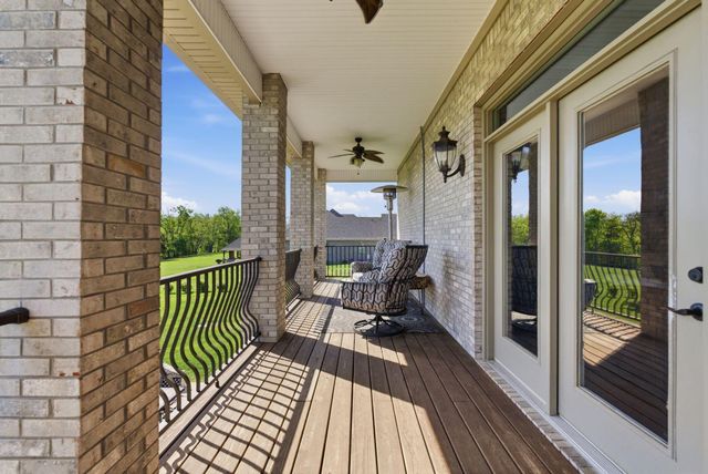 112 Little Paige Drive, Frankfort, KY 40601