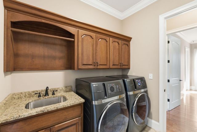 112 Little Paige Drive, Frankfort, KY 40601